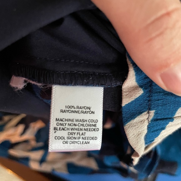 *DONATED* LOFT | Women's Pattern Pants | Tie Belt | Pockets | Size L - Picture 6 of 8